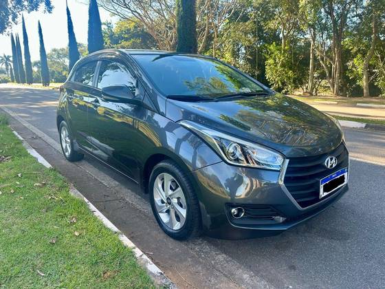 HYUNDAI HB20 1.6 PREMIUM 16V FLEX 4P AUTOMÁTICO HYUNDAI HB20 1.6 PREMIUM 16V FLEX 4P AUTOMÁTICO